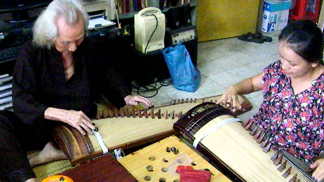 Nhạc sư Vĩnh Bảo & Hải Phượng hòa tấu LƯU THỦY TRƯỜNG (song Tranh) 2011