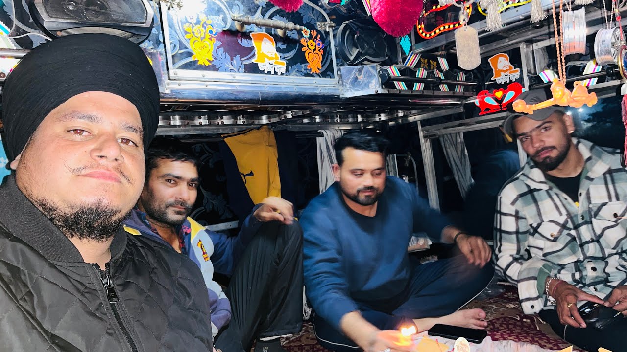 Birthday🎂ਮਨਾਇਆ😍ਗੱਡੀ🚍ਤੇ ਭਰਾਵਾਂ ਨਾਲ਼(ਬਾਬੇ ਦੀ ਕਿਰਪਾ❣️ਨਾਲ ਸਫ਼ਰ🙏🏻Complete)#truck #vlog #highway #driver 