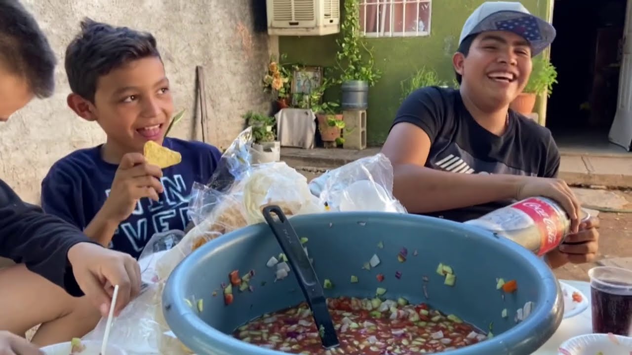 HACI&Eacute;NDOLE CHEVICHE A LOS SO&Ntilde;ADORES🔥