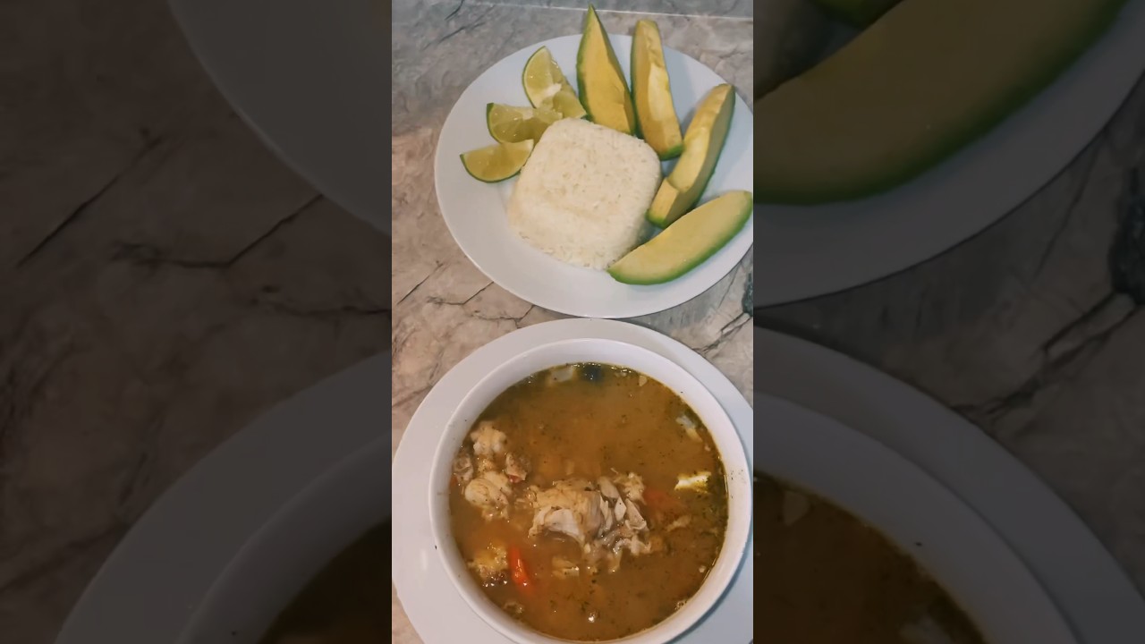 Sopa de pescado #sopadepescado #dominicanfood #youtubeshorts #sopa #souprecipe #avocado #food