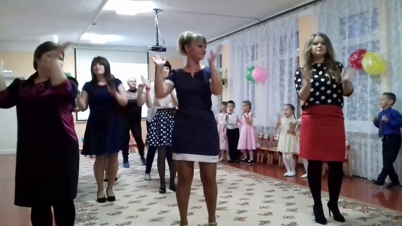 ТАНЕЦ С МАМАМИ