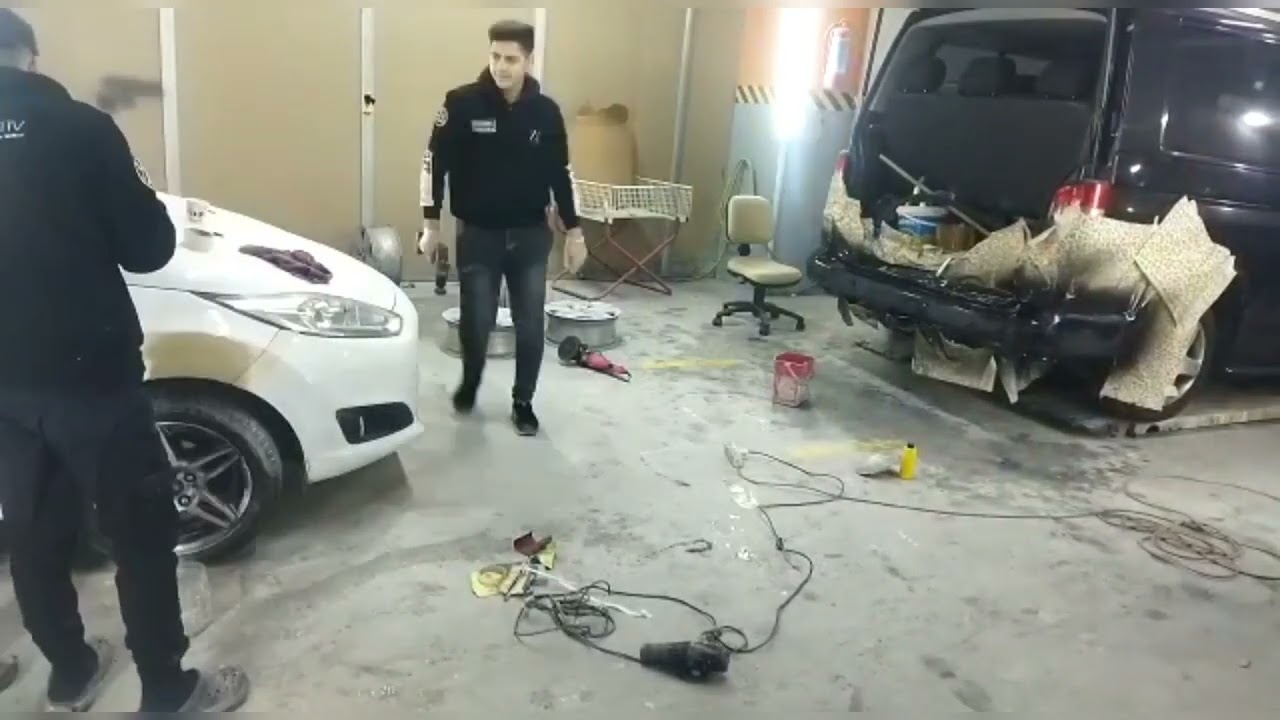 Ford Fiesta mini onarım ve pasta cila işlemi