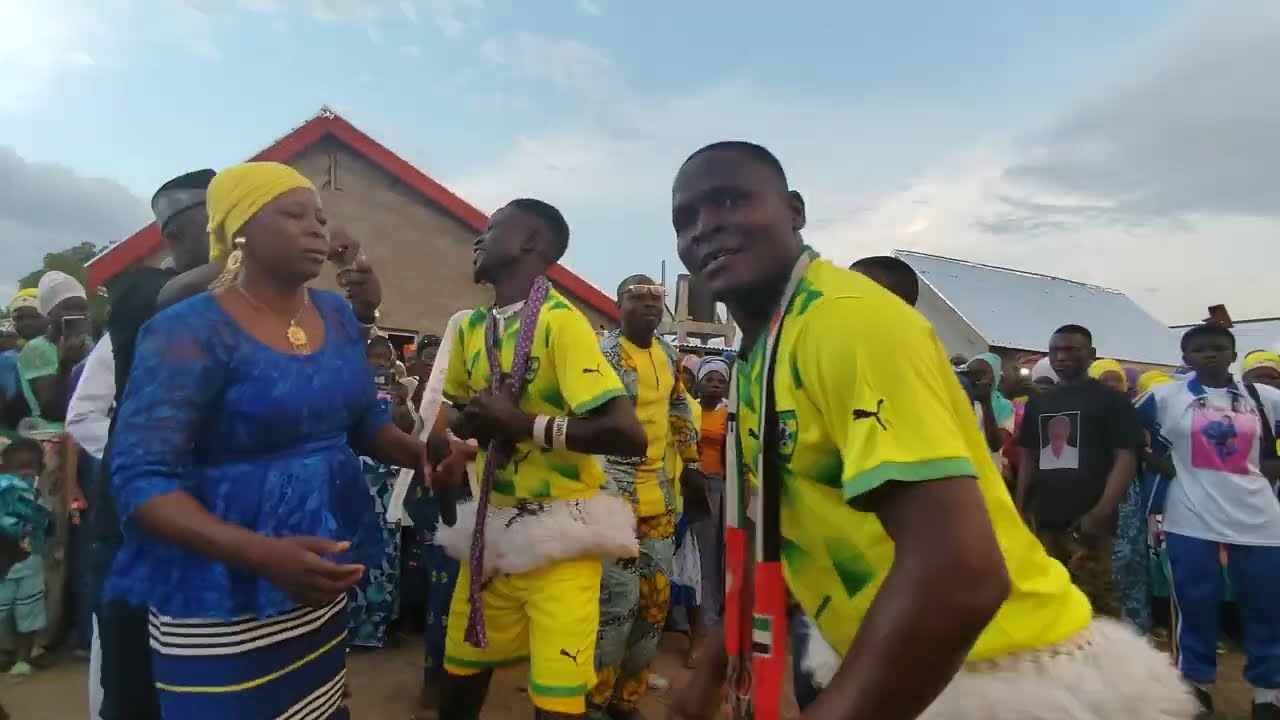 Djemila bomla- en prestation hommage a papa migiyede