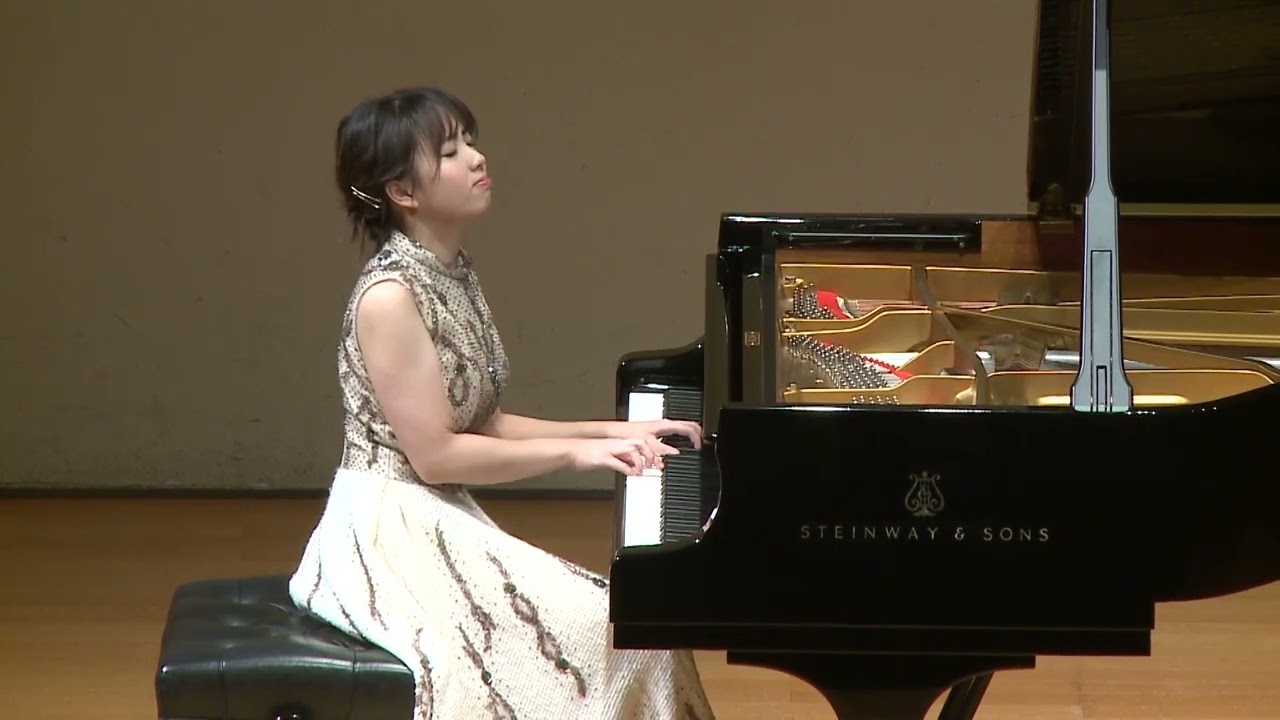F. Chopin: Mazurka Op. 67 No. 1, 4 / Polonaise-Fantaisie in A flat major, Op. 61