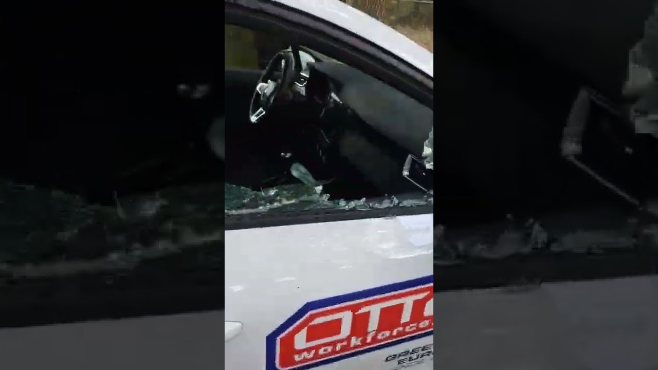 Otto Holandia w potrzasku ,wybite szyby w około 20 autach tylko Otto