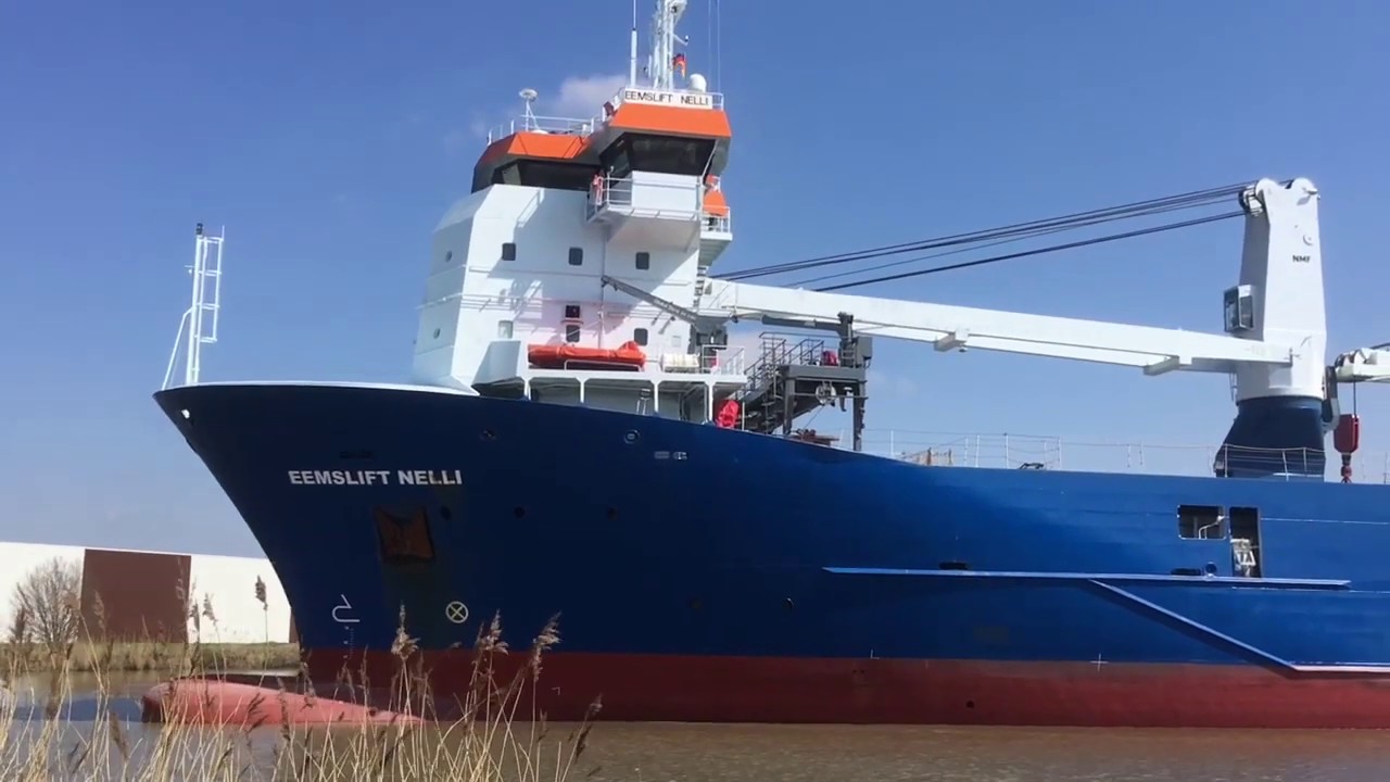 Cargoschiff Eemslift Nelli  (111m) verl&auml;sst Papenburg 08.April 2019