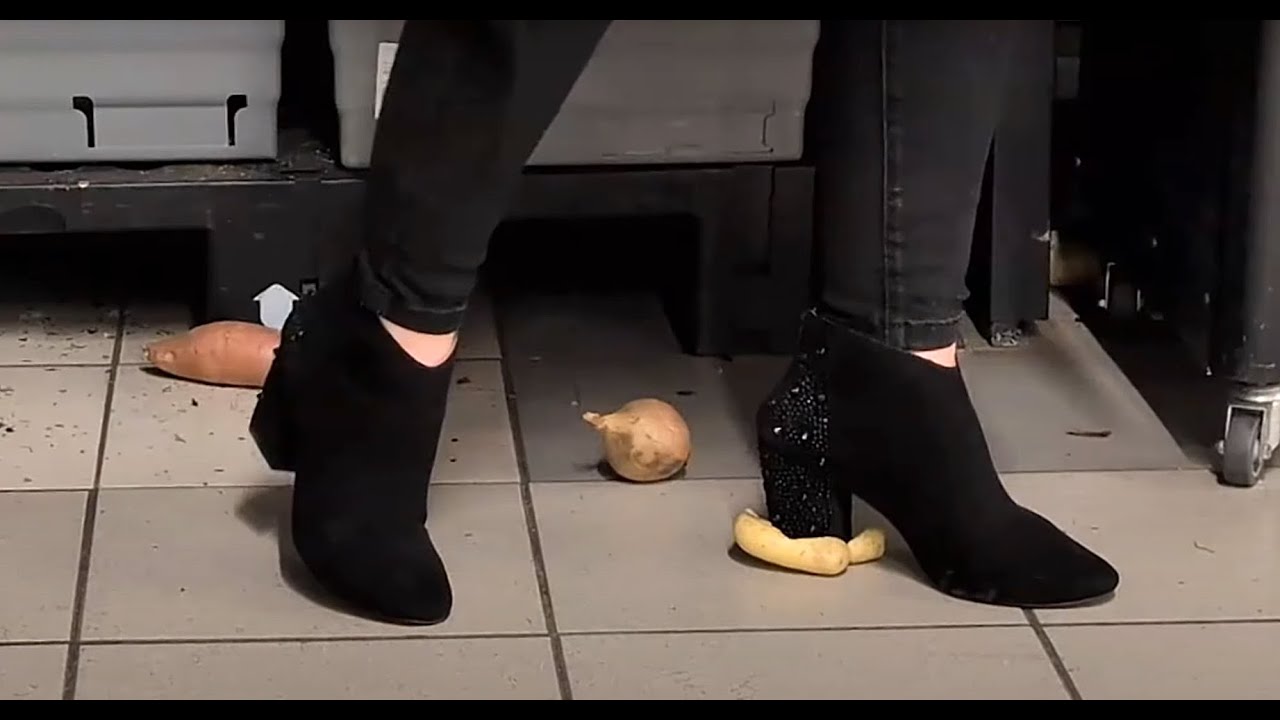 The Great Grocery Smash | Heels vs Potato