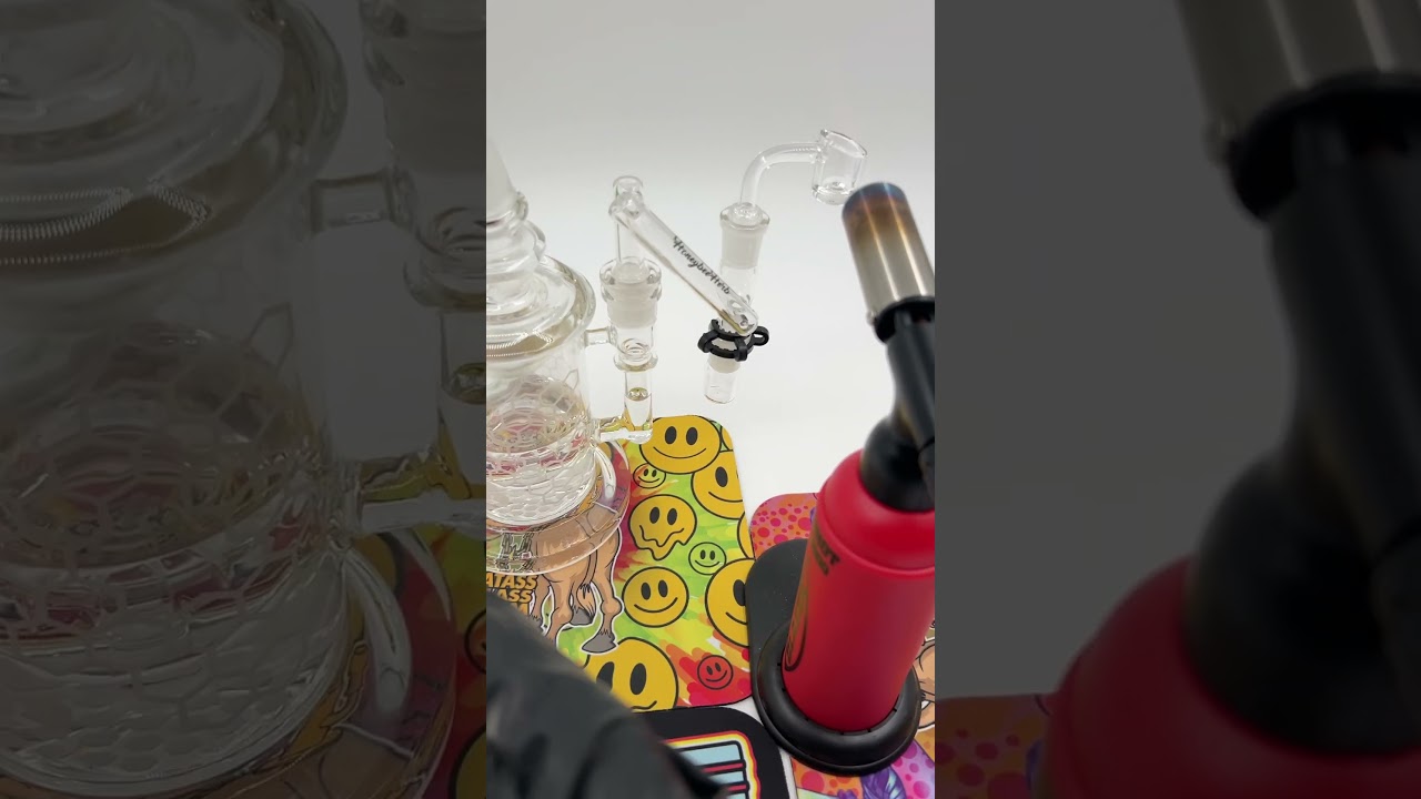 Difference Between Glass & Quartz Bangers with Dabbing. Quality Test on Our $5 Bangers COE Explained