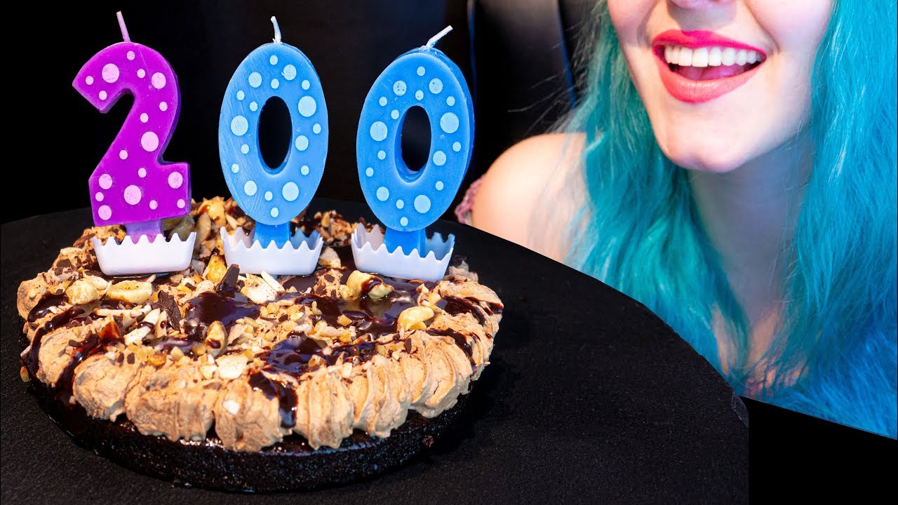 ASMR: Super Gooey & Chocolaty Mousse Cake | 200k Subs 🍰 ~ Relaxing Eating [V]😻