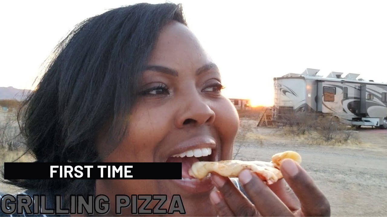 My new favorite way to cook pizza without an oven | VAN LIFE COOK