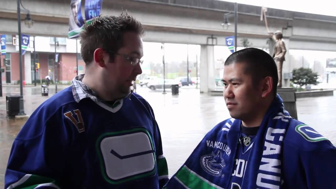 Imoo & Hawkins Talk Hockey