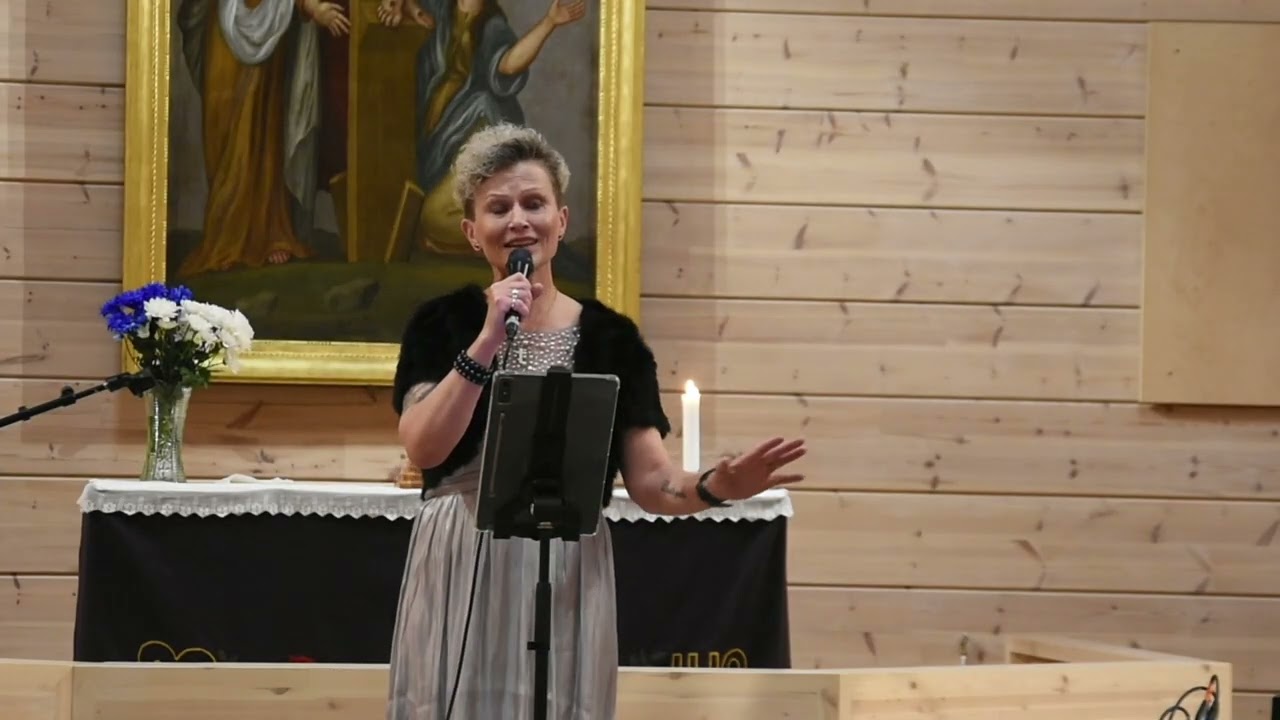 Tiina Helinä - Taivas sylissäni