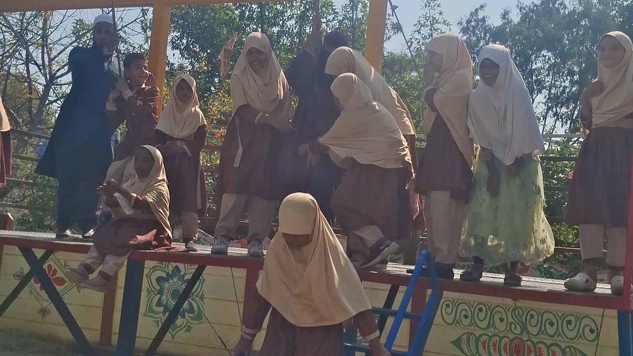 Picnic time #picnic #SchoolPicnic #trendingreels #viralvideo #schoollife #positivity #creativity 