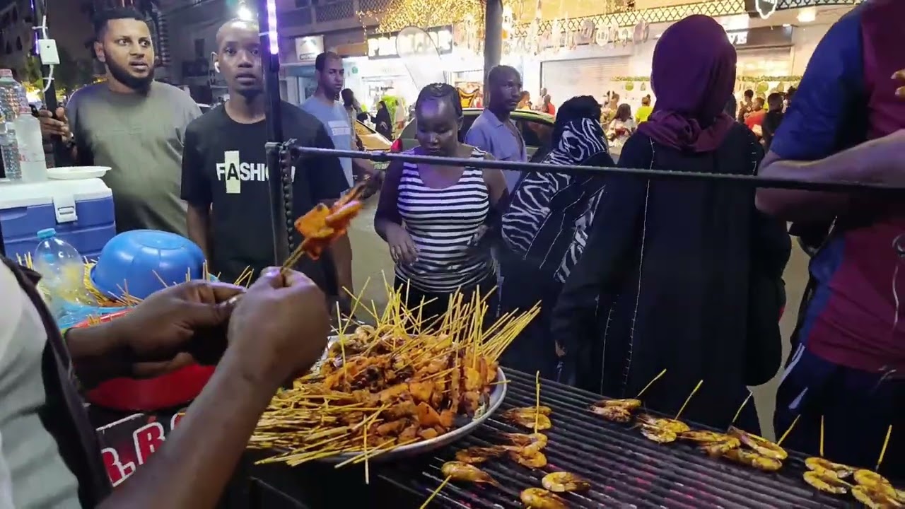 EID VIBES @MAKADARA STREET MOMBASA | STREET FOOD | NIGHT LIFE |KENYA | AFRICA