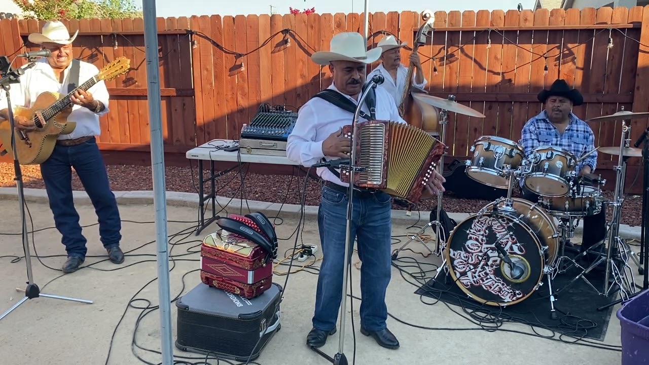 La cosecha “Polvo Norteño con Tololoche” 209-410-1691 in god we trust