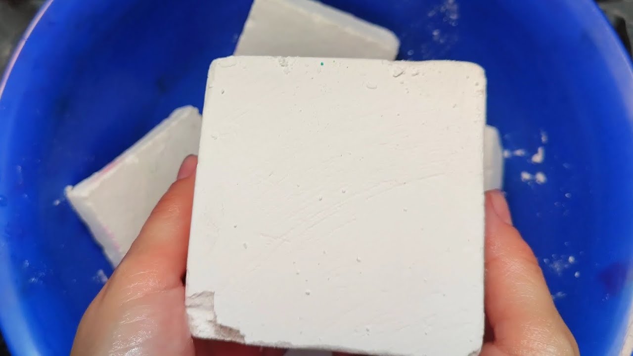 Super soft fresh block of gym chalk and reforms 🤍🤍🤍 /ASMR #asmr #oddlysatisfying #gymchalk