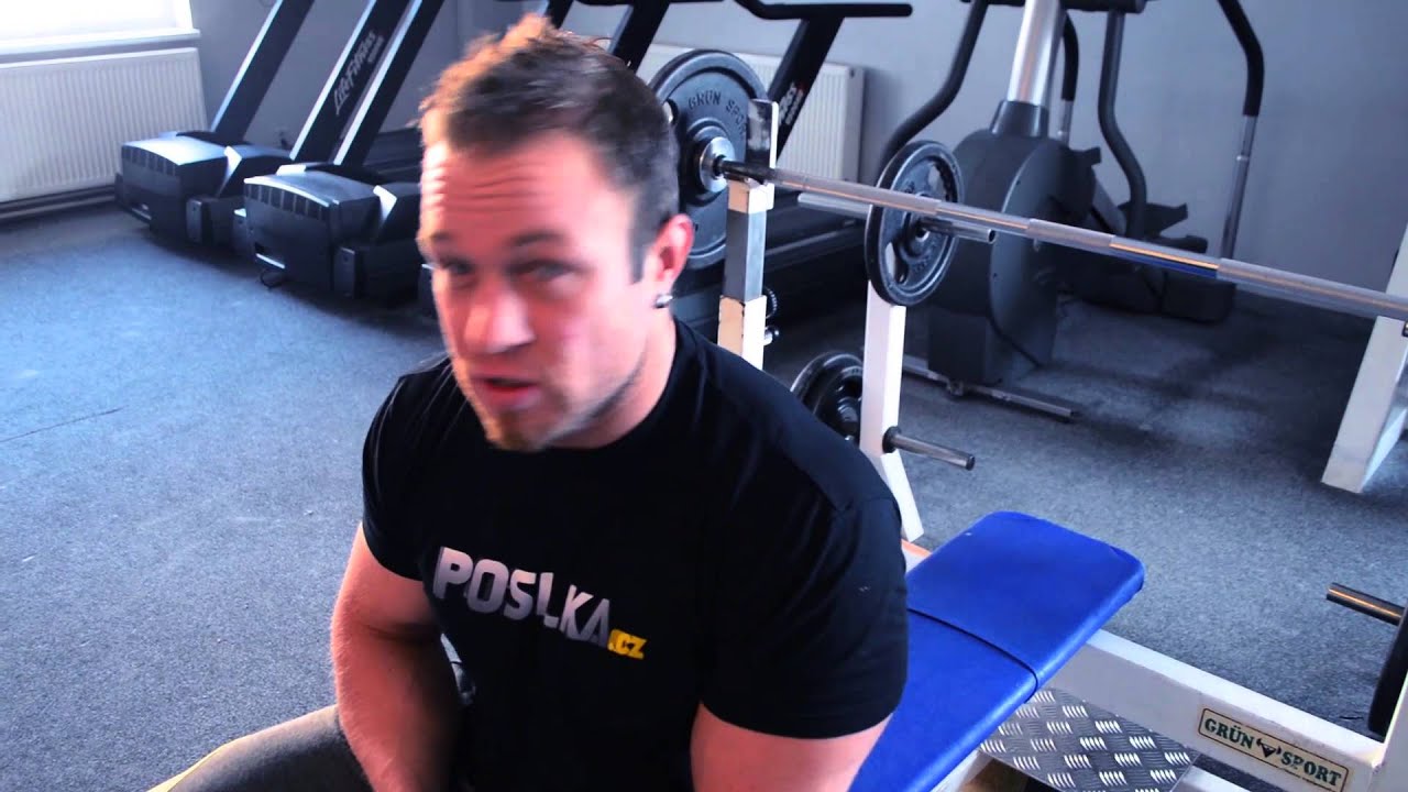 Posilka.cz - Filip Grznár - cvik na prsa bench press