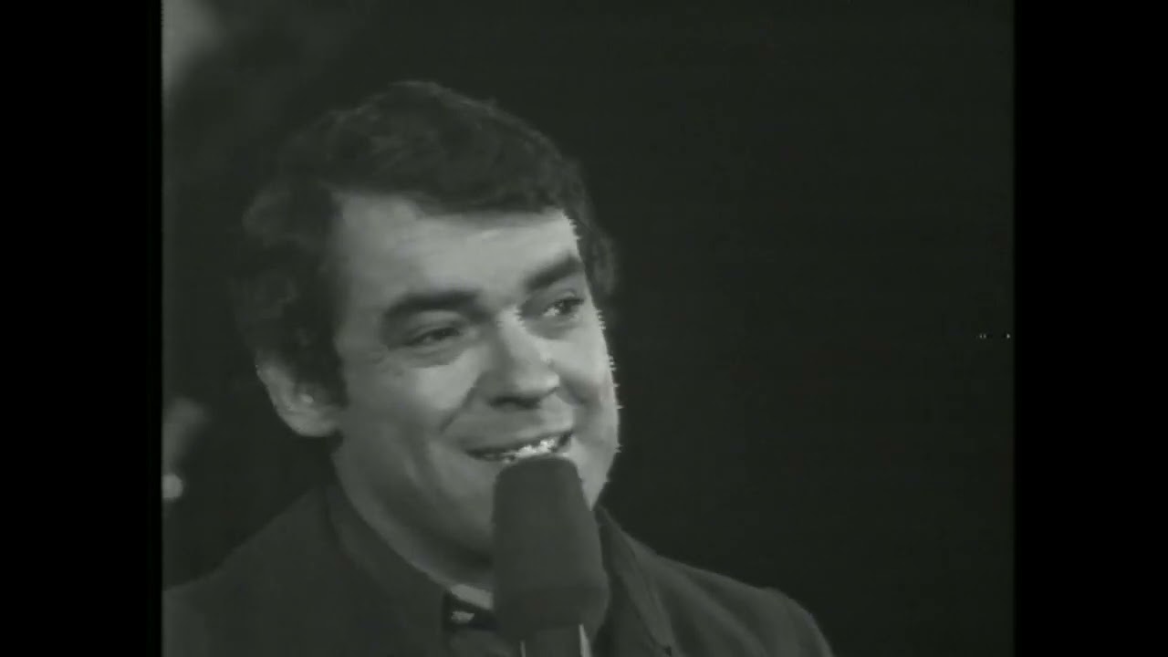 Presentación en vivo de Alberto Cortez | Dingolondango - Televisión Nacional