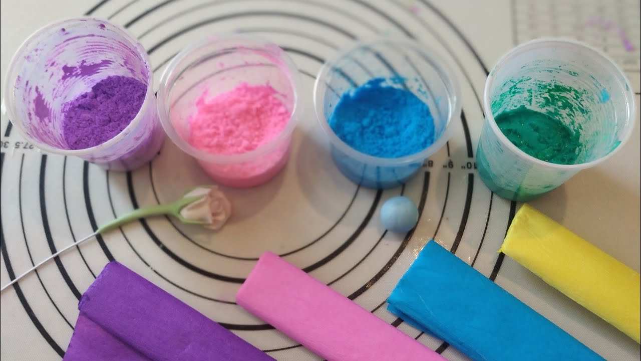 Come realizzare delle polvere per colorare l'impasto o sfumare l'oggetto di porcellana fredda.