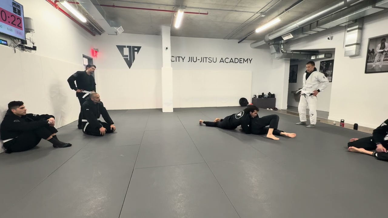 Rolling Sweep - All on the hips