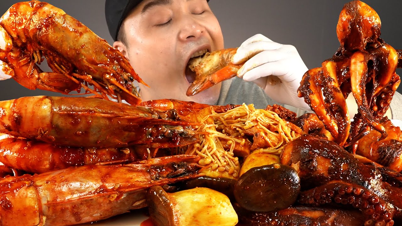 불닭소스넣은 매운문어, 킹타이거새우, 버섯 먹방~!! Buldak Sauce Shrimp 리얼사운드 ASMR social eating Mukbang(Eating Show)