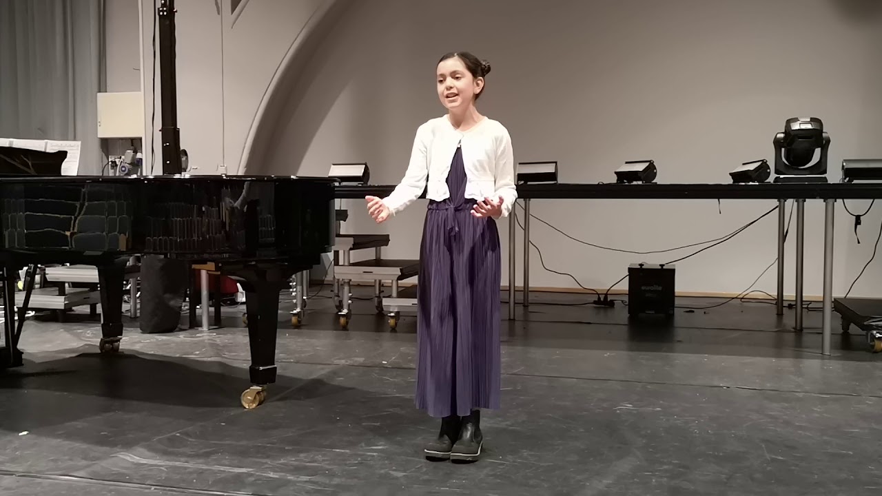 Isabella Natali Fossheim 12 &aring;r synger Por ti volare 2021
