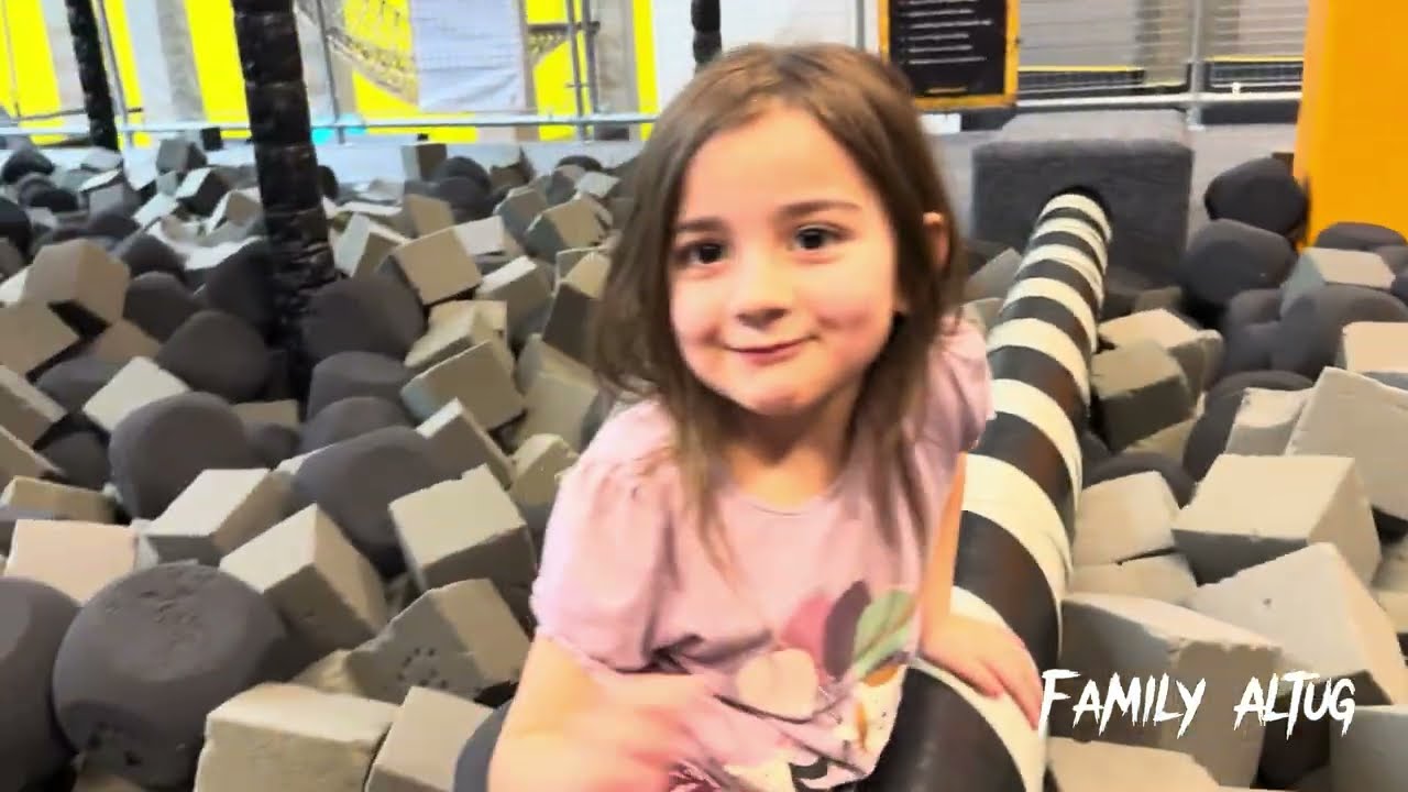 Hop N Pop - Trampolinpark i Eskilstuna
