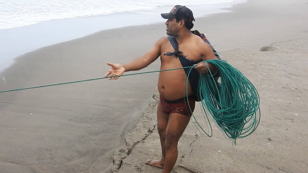 La PESCA con red en la orilla en condiciones Extremas