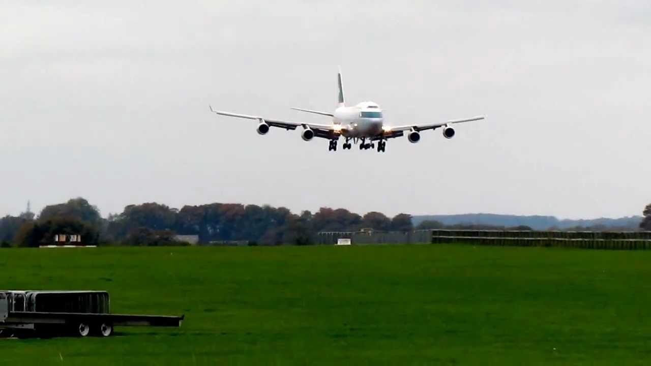 Cathay Pacific 747-467 B-HOX landing at Kemble on final  flight 25/10/12