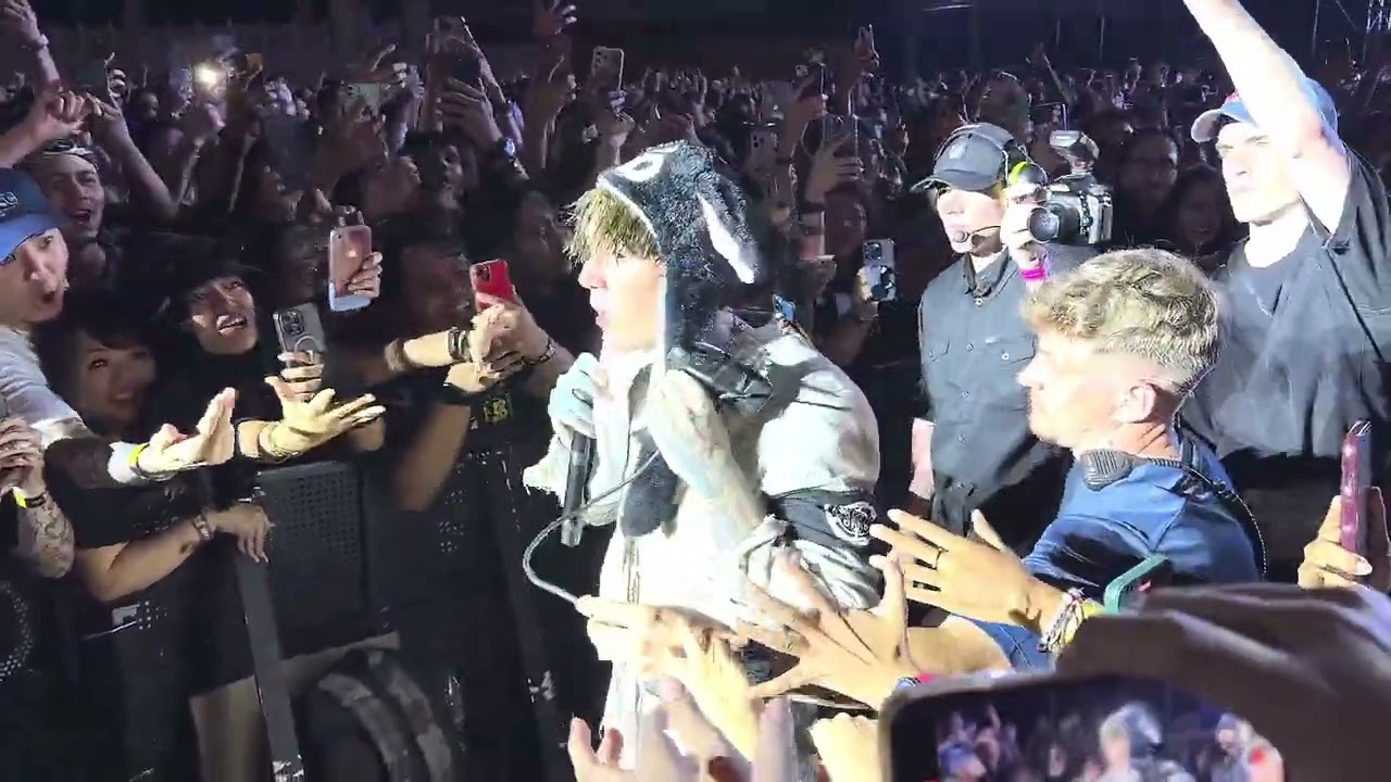 Bring Me The Horizon - Drown LIVE Malaysia 24