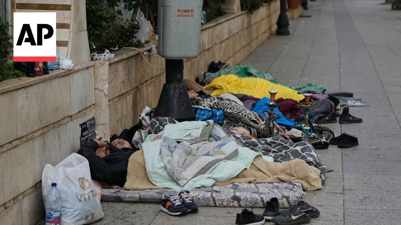 Thousands of displaced people fill the streets in Lebanon