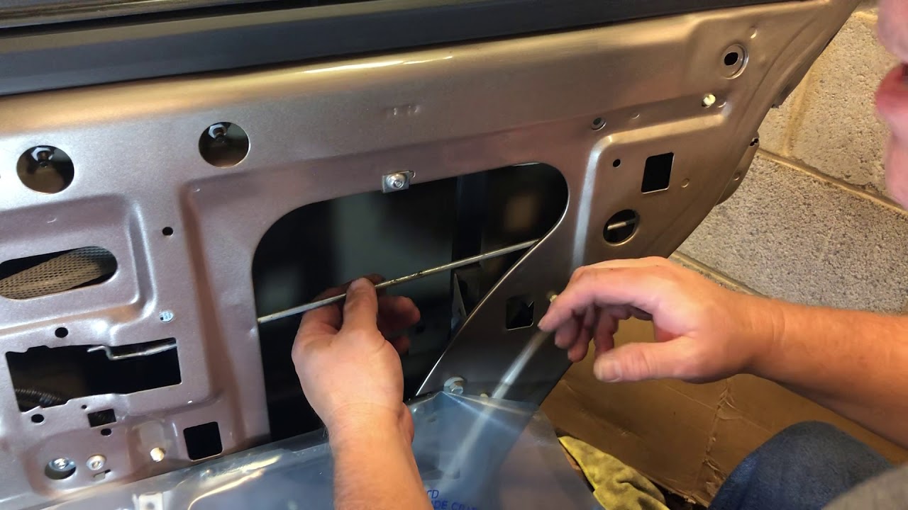 2011 P7B (Replacement for the old P71) Crown Victoria rear door latch rod installation (part 2)