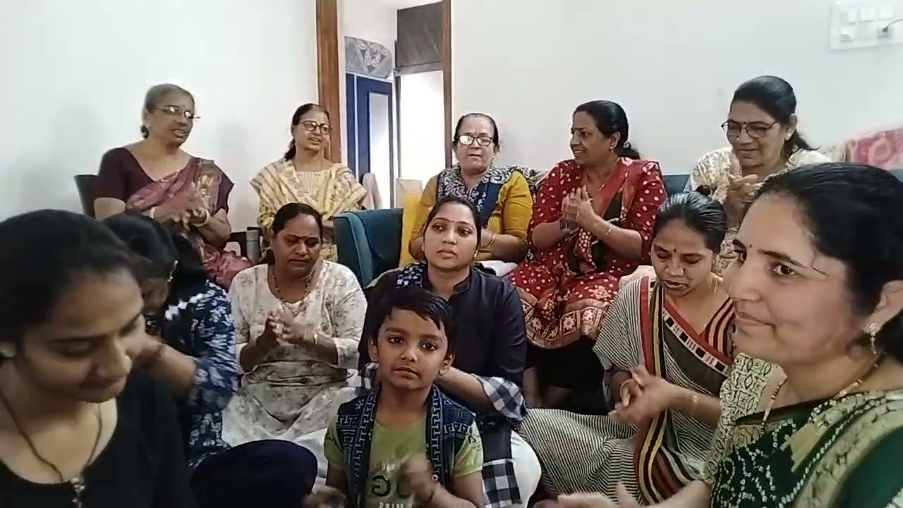 રાધાજી ની સાડી મસ્ત છે સાંભળજો ભજન કીર્તન ધૂન મીનાબેન નસીત 