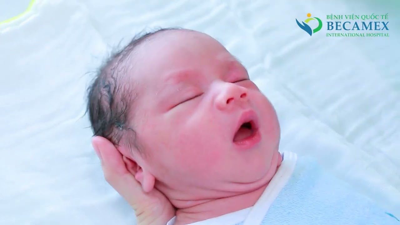Hướng dẫn tắm trẻ sơ sinh tại nhà