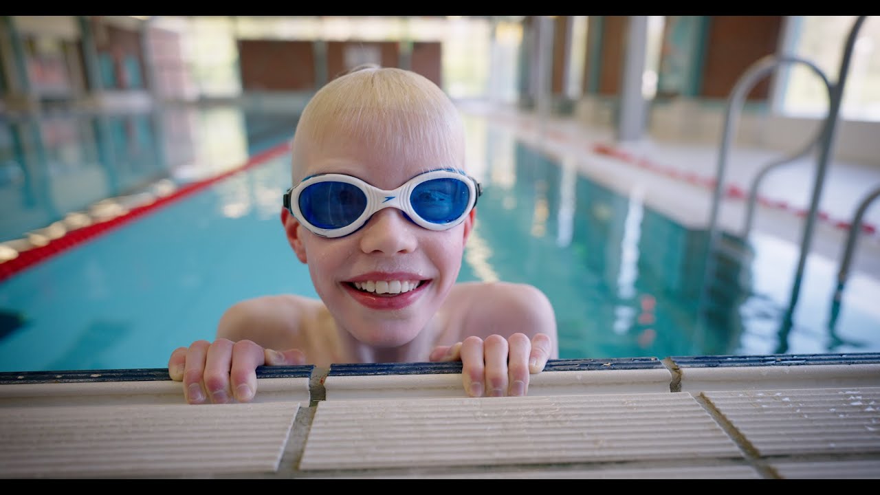 Sportportret: Zwemmen voor kinderen met een visuele beperking