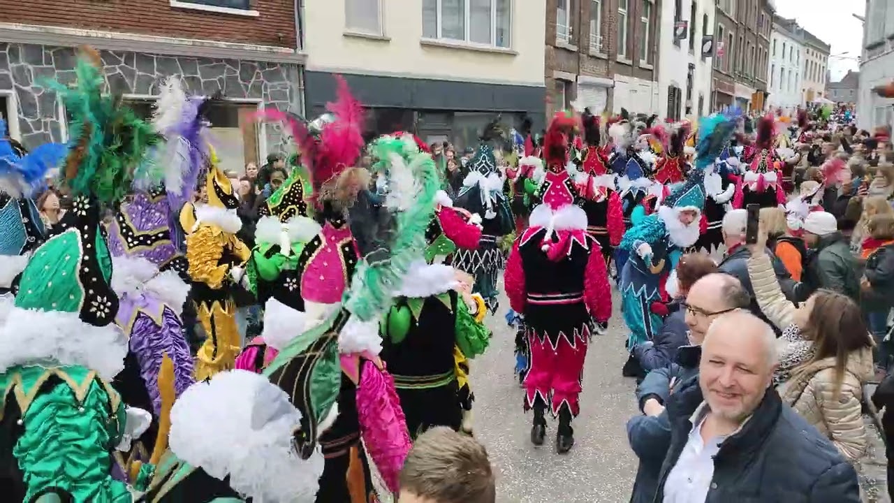 Laetare Fosses-la-Ville 2023 3 Cortège de la Société Royale les Chinels