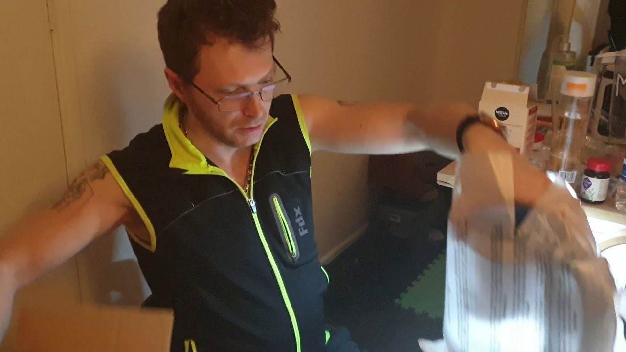Unboxing of Russell Hobbs+Brita