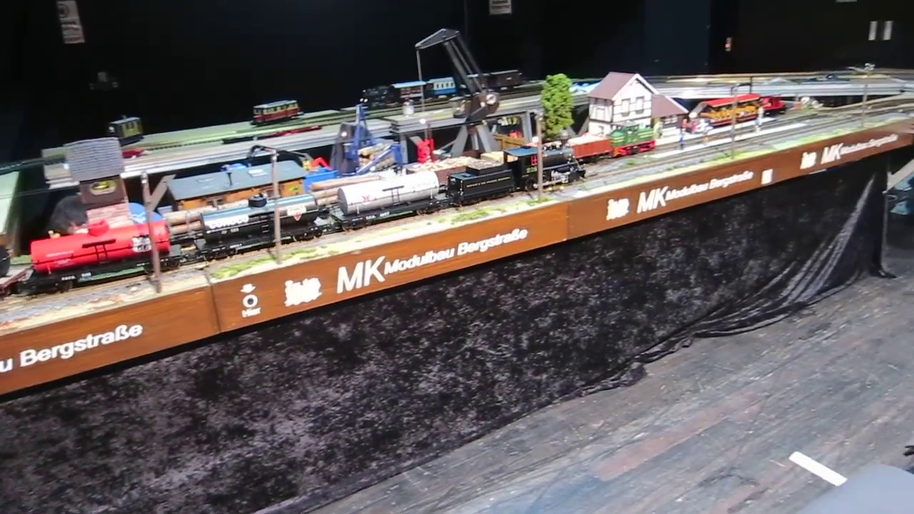 Erweiterte Fahranlage bei der 52.Ramsteiner Modelleisenbahnb&ouml;rse