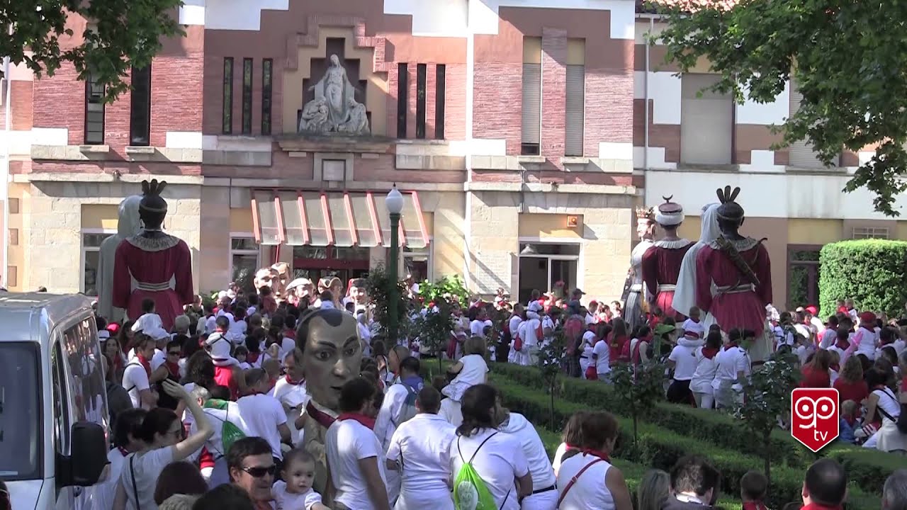 Comparsa de Gigantes, Cabezudos Kilikis y Zaldicos de Pamplona - San Fermín - 13 julio 2015