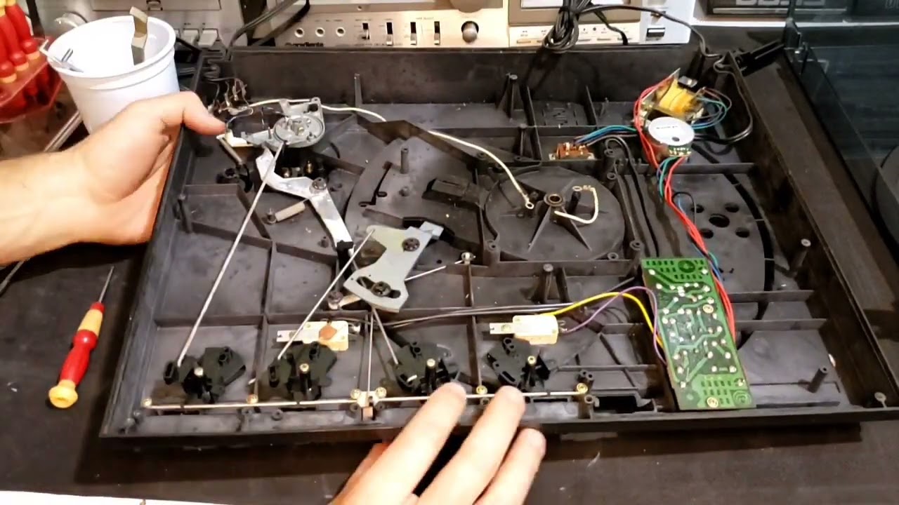 Toca-discos Gradiente TT-II e outros modelos semelhantes: Manutenção completa.
