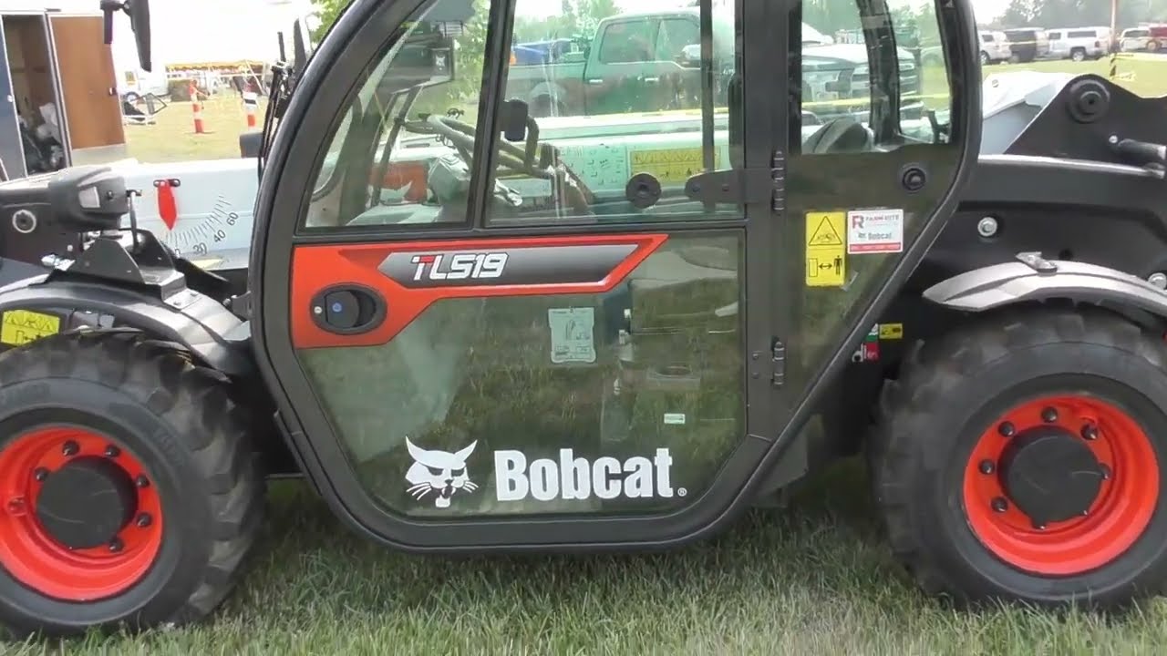 BOBCAT TL519 BOOM TRACTOR