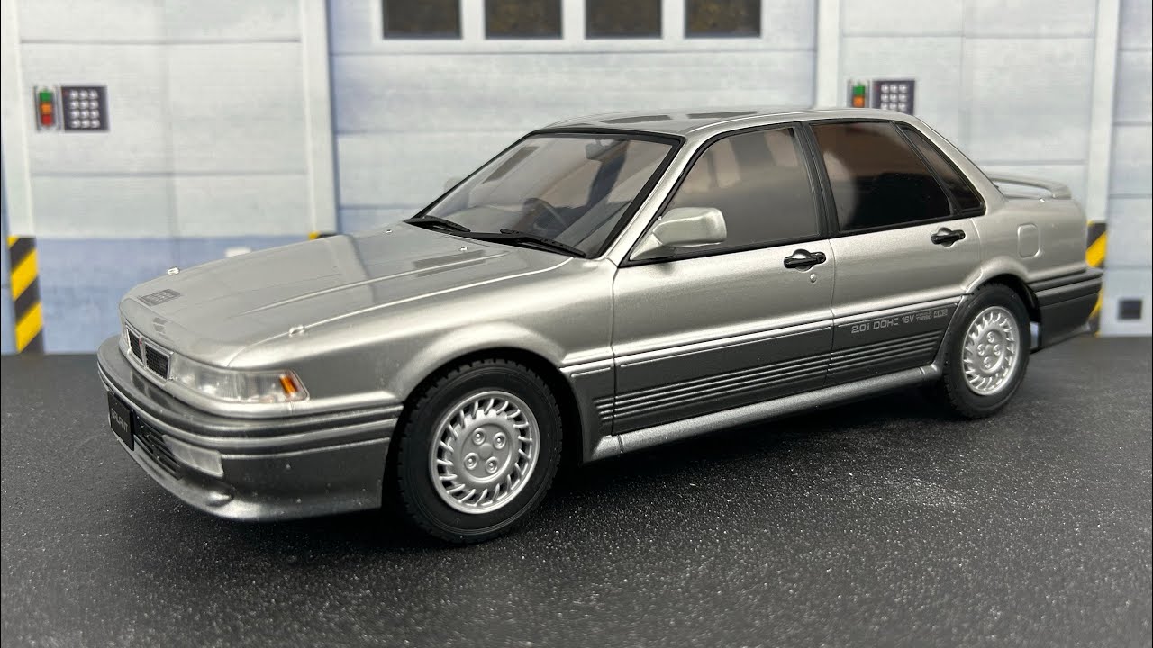 1:18 Diecast Mitsubishi Galant VR4 (VR-4) by IXO