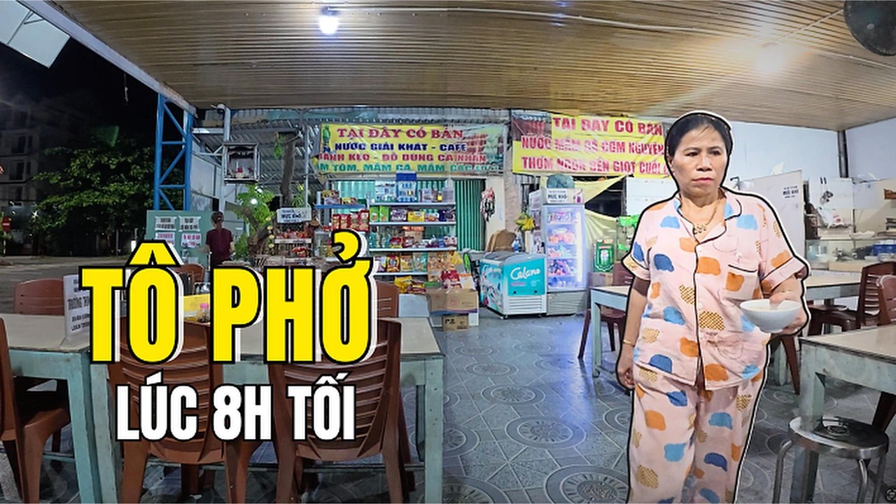 Ăn Phở Lúc 8H Tối Ở Lăng Cô Huế – Quán Ven Đường Có Còn Ngon?