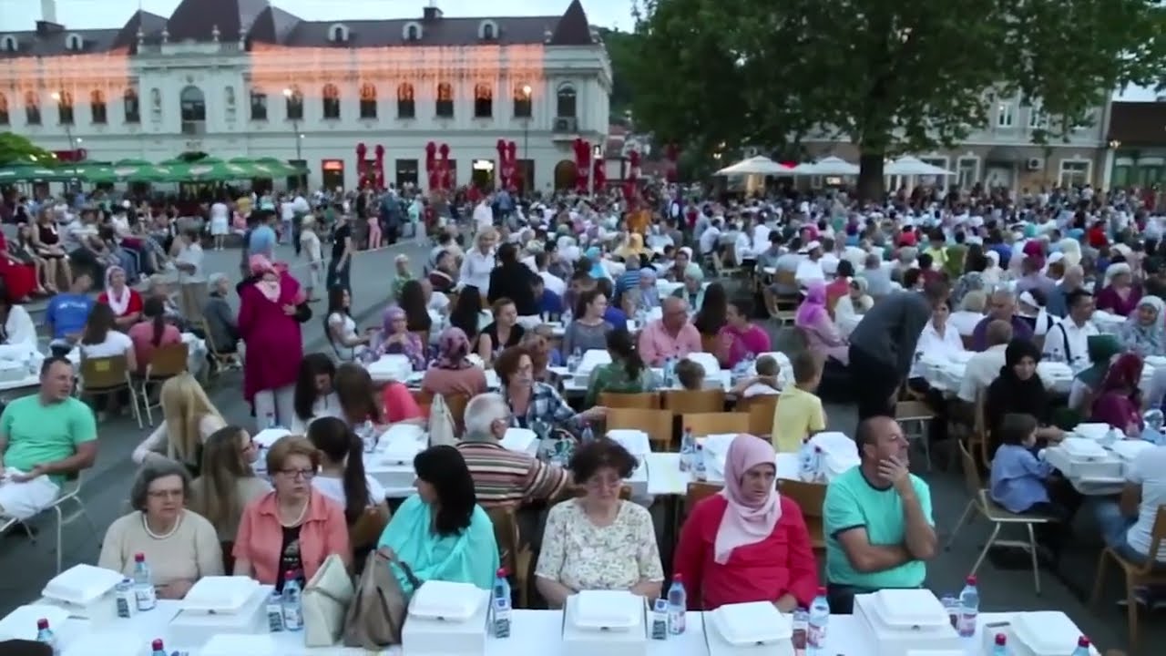 Ramadan Iftar in Bosnia - افطار جماعي في البوسنيا