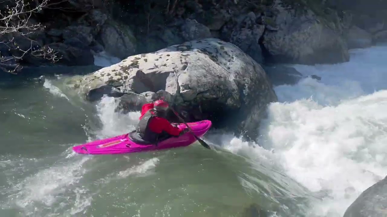 Descenso del Rio Alto Cabrera en Kayak
