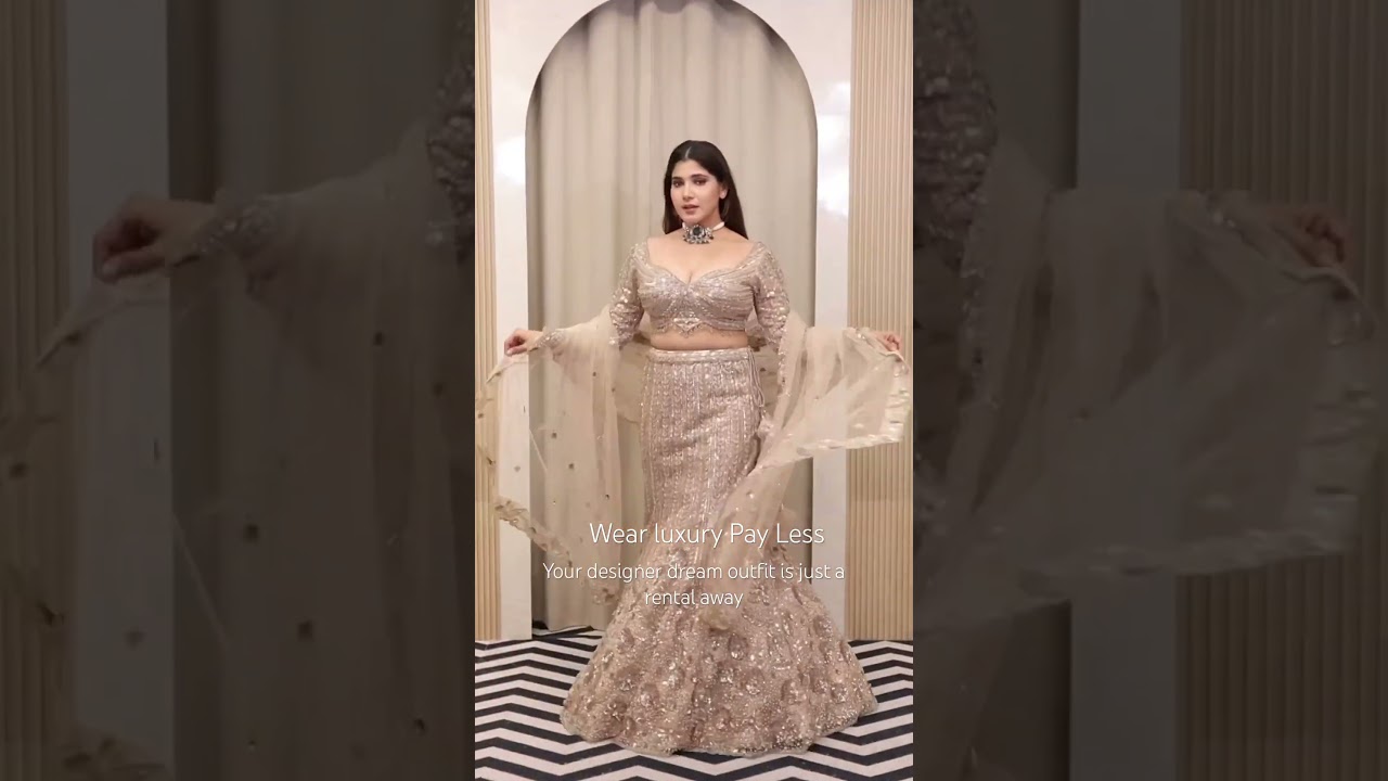 This glam champagne Fishcut lehenga is trending all over the Internet💫💖 @WeddingAashiyana