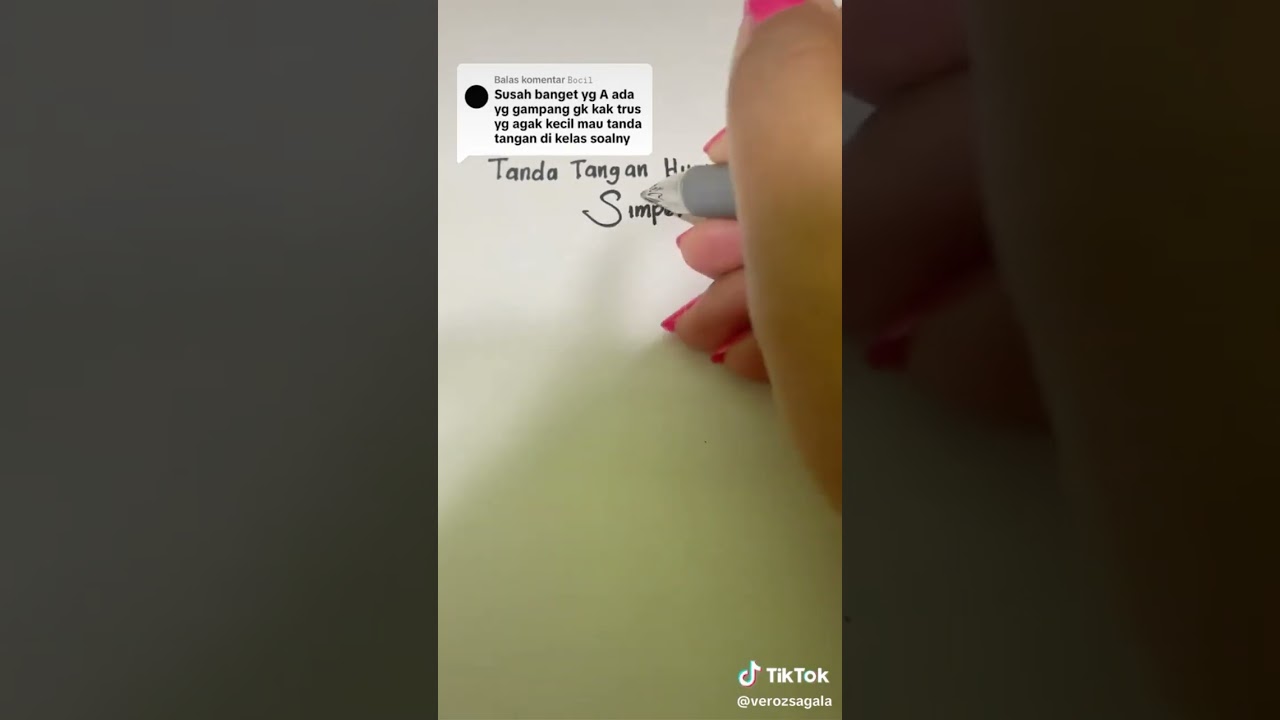 tanda tangan huruf A yang simpel