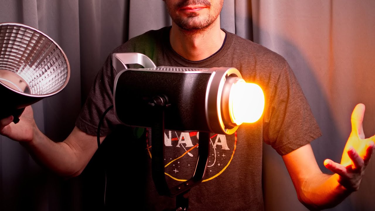 Full RGB and Bi-color constant light! The GVM-SD200R