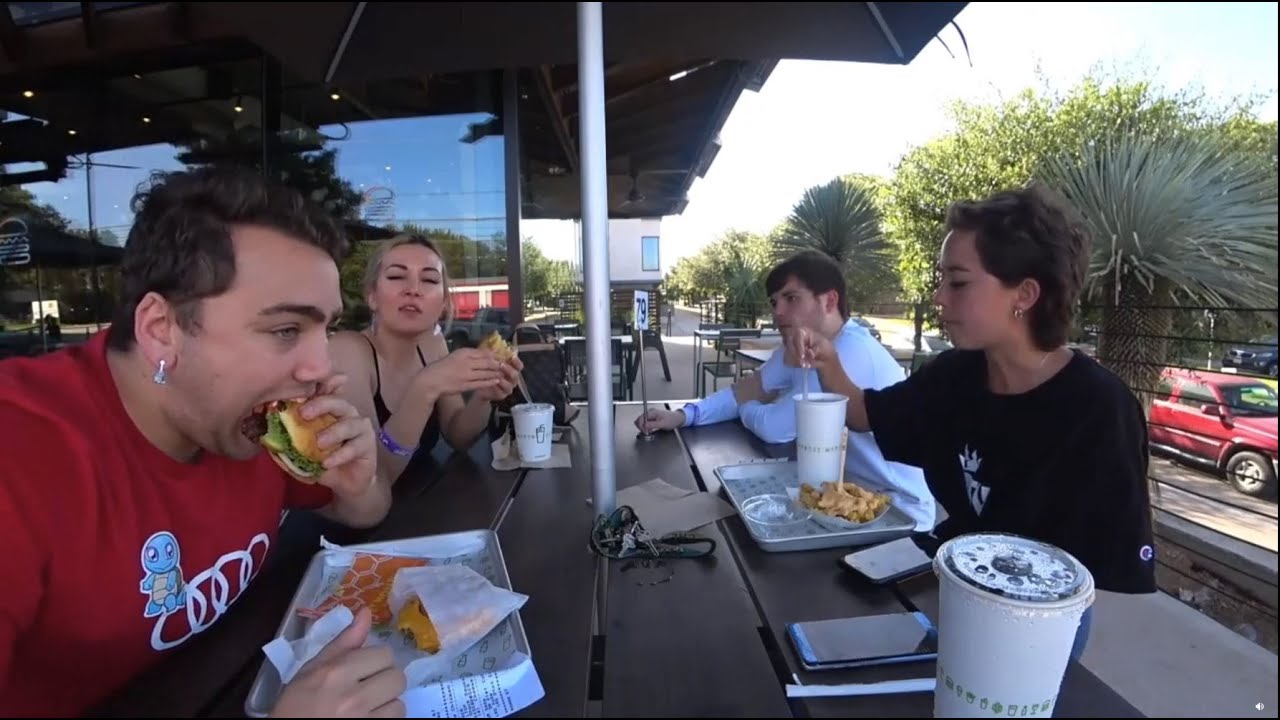 Public outrage | Streamers annoy employee and call him racist ft. Mizkif, Alinity, Hachubby, Maya