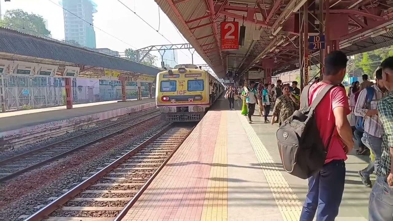 EMU morning 🌅 matunga station Mumbai 